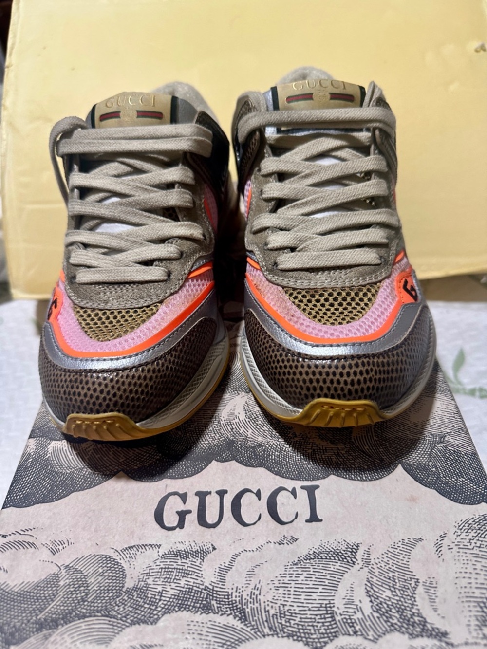 Gucci Ultrapace Sneakers in Silver Metallic Tejus Print, size Eu 35